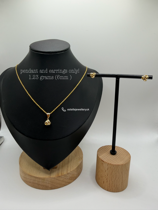 18ct pendant and earring only
