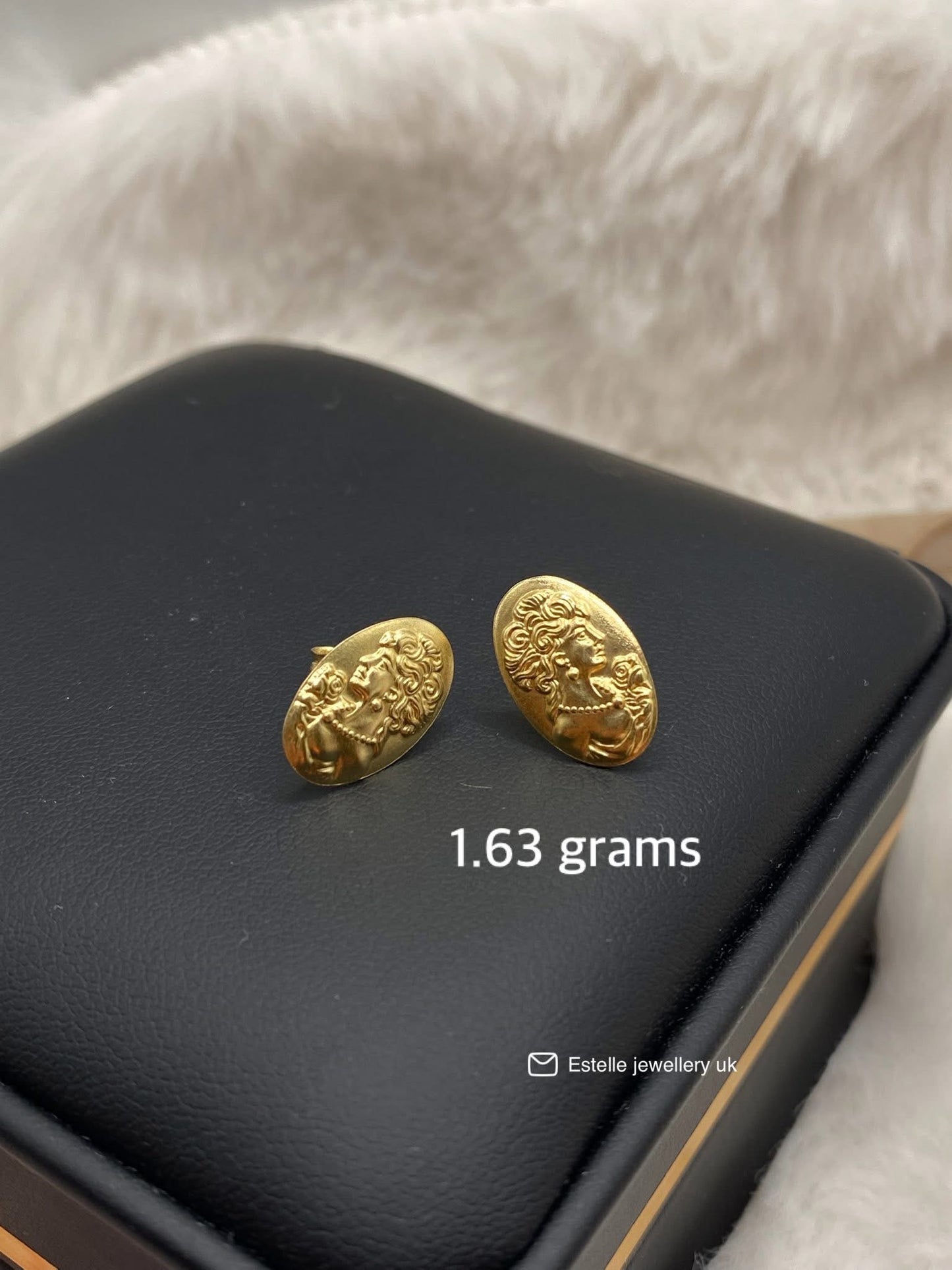 Cameo 18k gold
