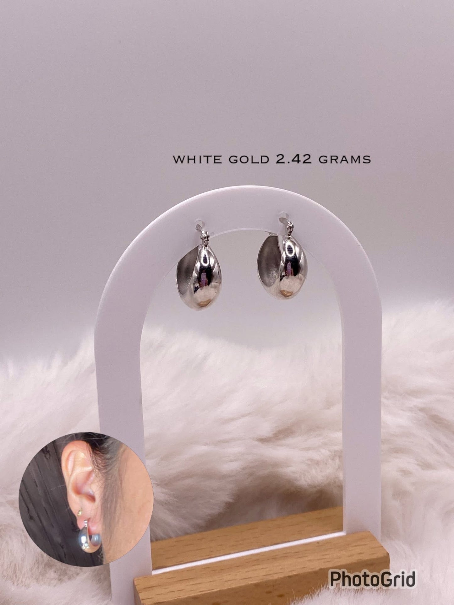 18k white gold dome earrings