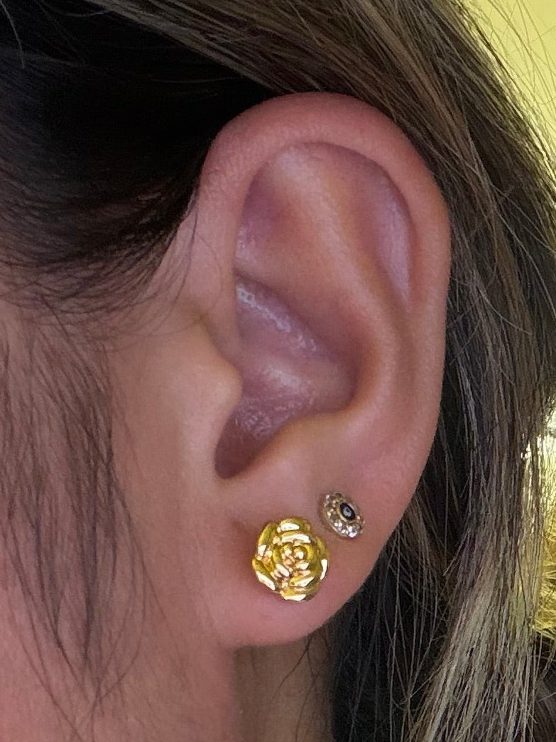 HK setting k18 rose earrings